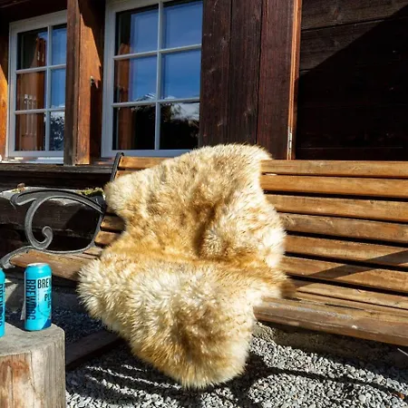 Sunny Bijou - Ski-in, Ski-out - By * Wengen