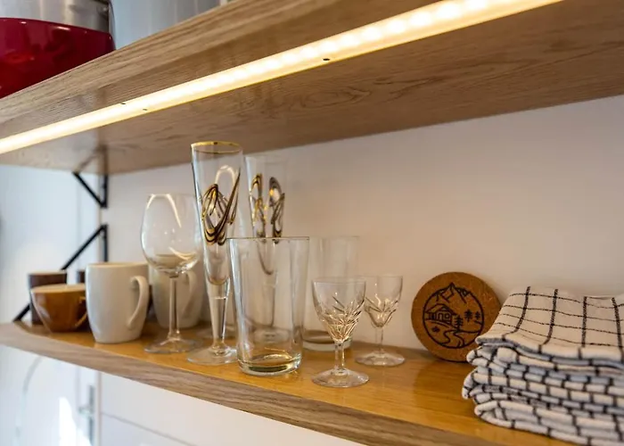 Sunny Bijou - Ski-in, Ski-out - By Lejlighed Wengen