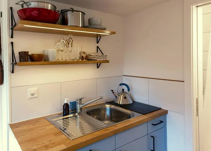 Sunny Bijou - Ski-in, Ski-out - By 아파트